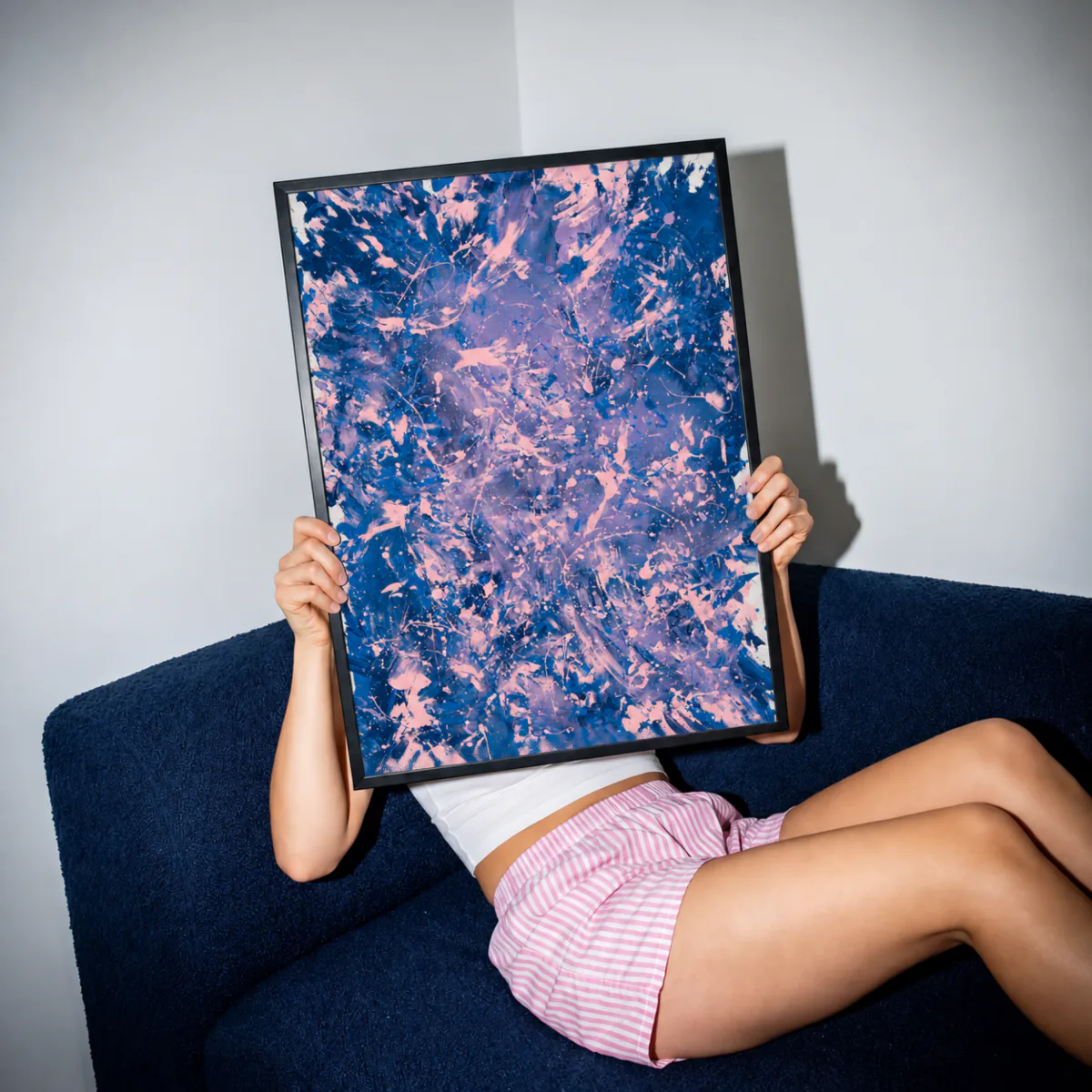 Bild im Raum — Baby Pink, Blau, Lavendel, weiße Leinwand